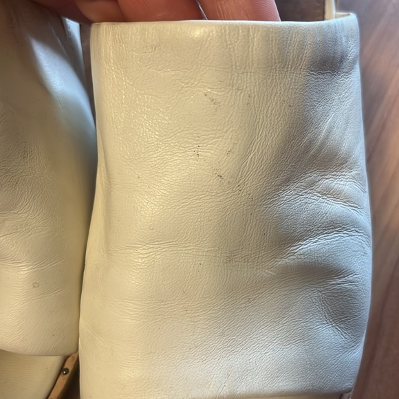 Frye leather block heel sandals. White. Size 9.5 - Picture 10 of 13